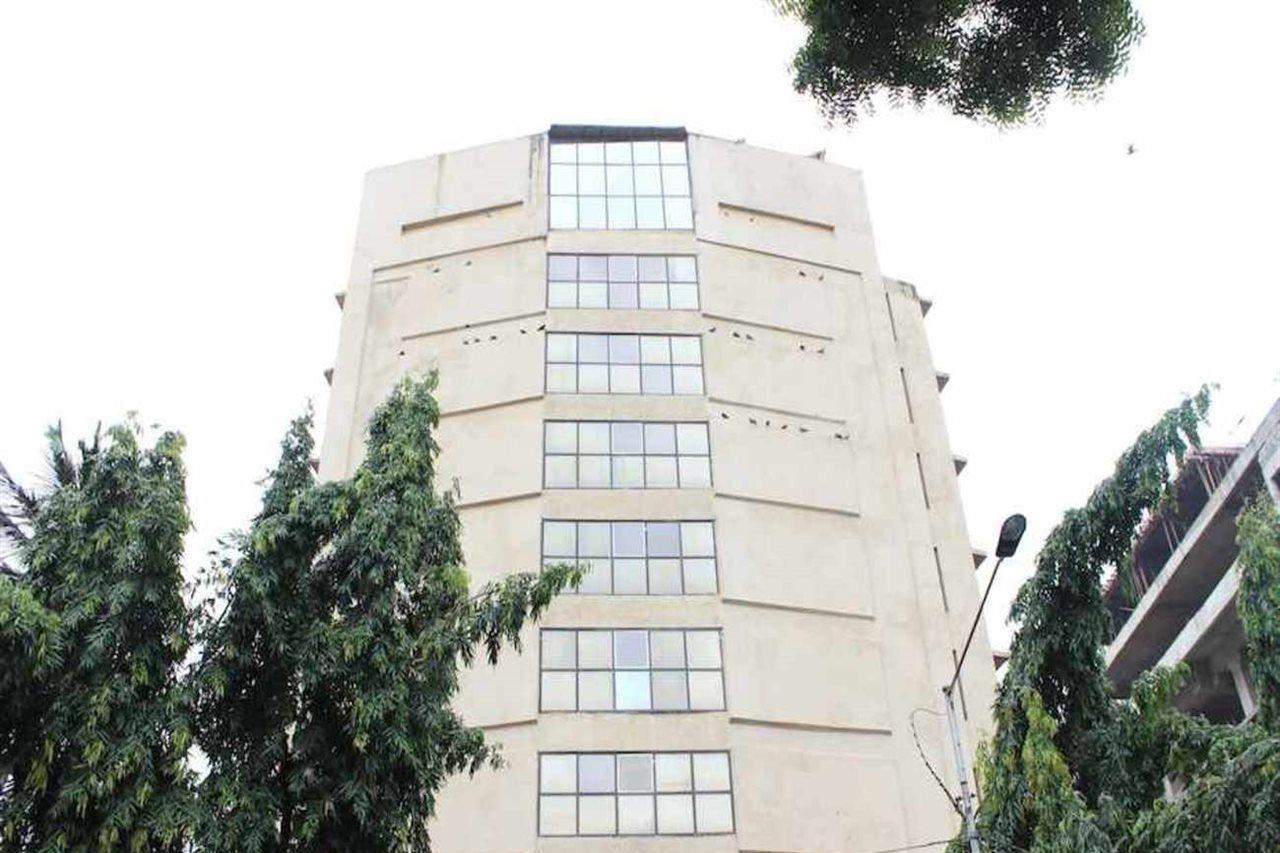 Kings International Juhu Hotel Mumbai Bagian luar foto