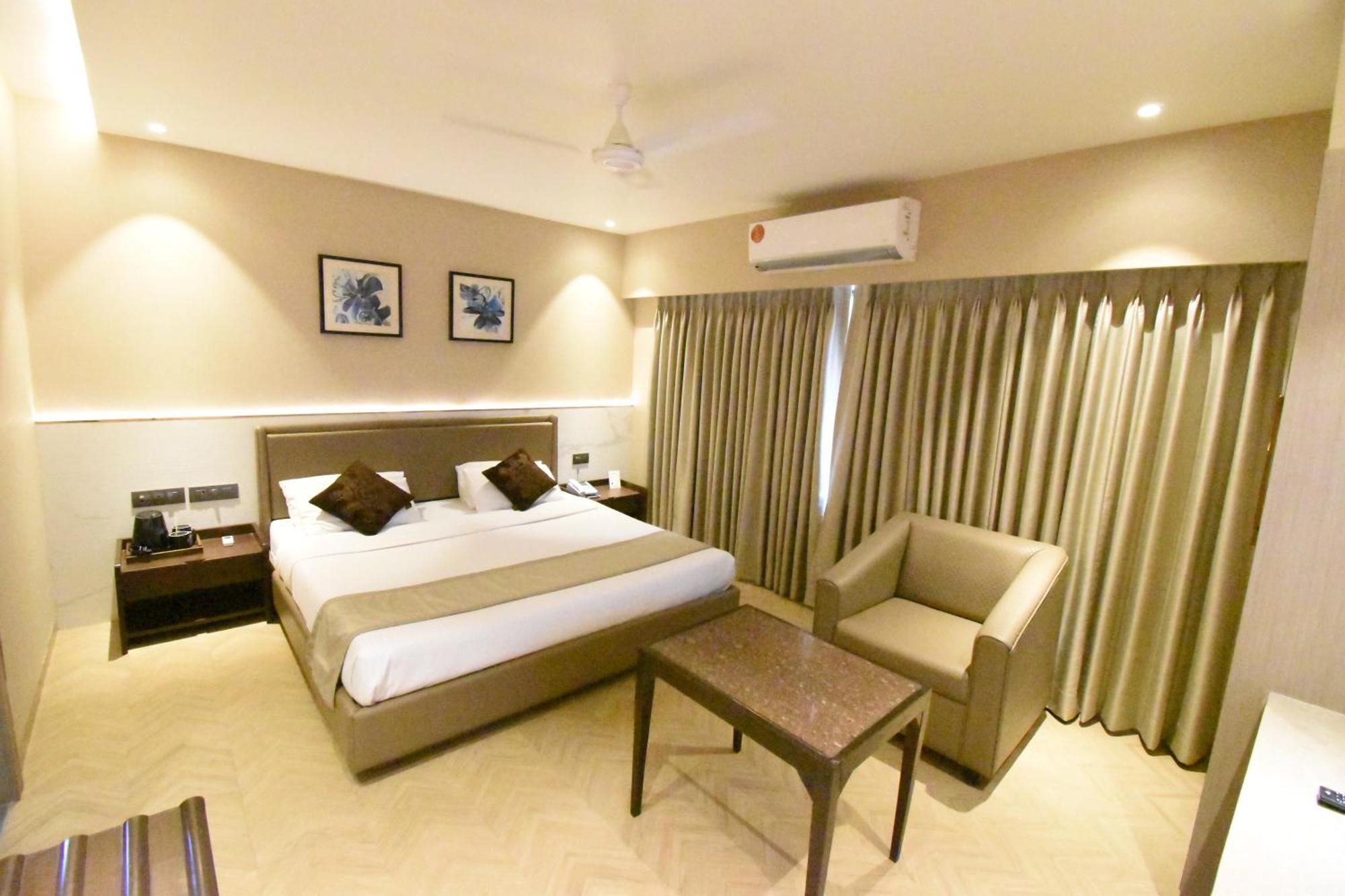 Kings International Juhu Hotel Mumbai Bagian luar foto