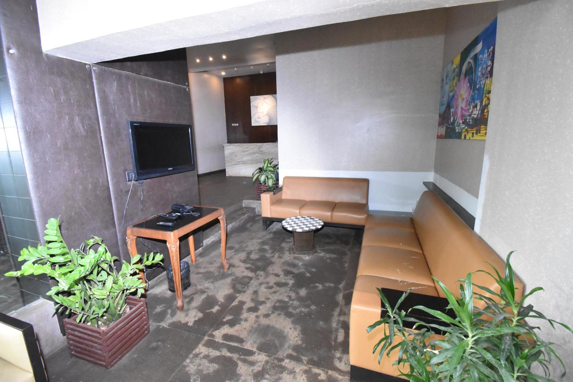 Kings International Juhu Hotel Mumbai Bagian luar foto