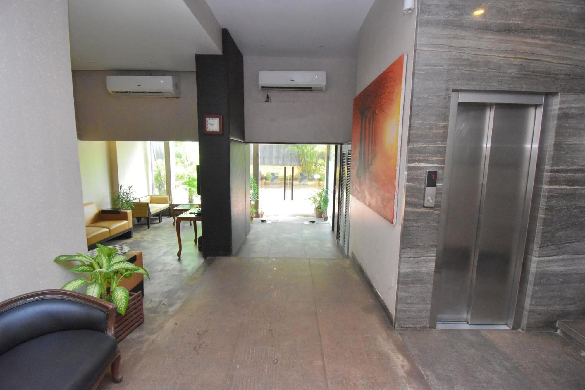 Kings International Juhu Hotel Mumbai Bagian luar foto